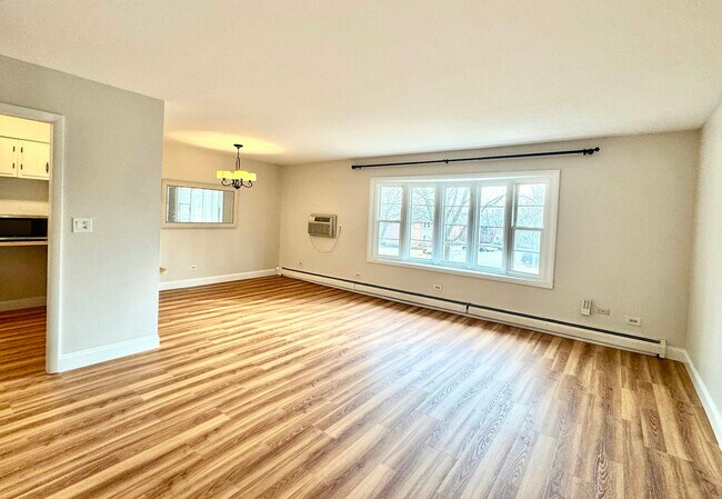 510 W Eastman St in Arlington Heights, IL - Foto de edificio - Building Photo