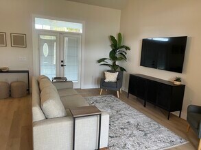 37015 Waldo Dr in Dade City, FL - Foto de edificio - Building Photo