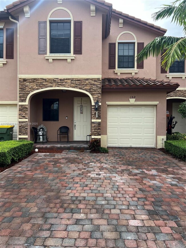property at 152 SE 37th Ter