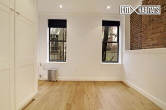 260 Elizabeth St-Unit -2 in New York, NY - Building Photo - Building Photo