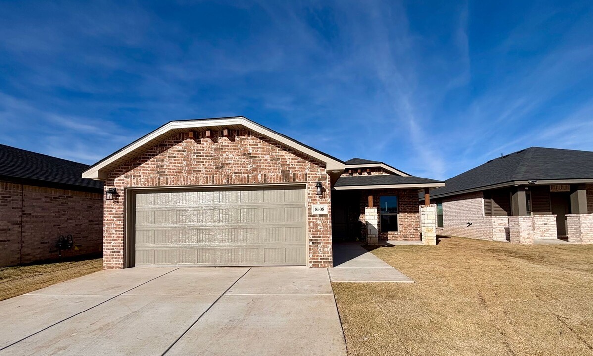 8508 26th St in Lubbock, TX - Building Photo