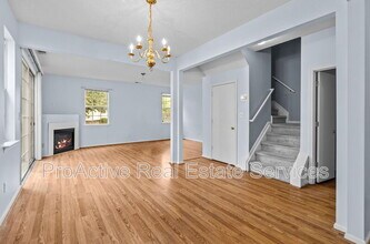 11 Camellia Ln in Hampton, VA - Building Photo - Building Photo