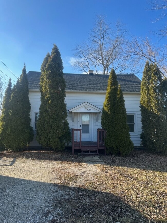 410 Ivanhoe Rd in Grayslake, IL - Building Photo - Building Photo