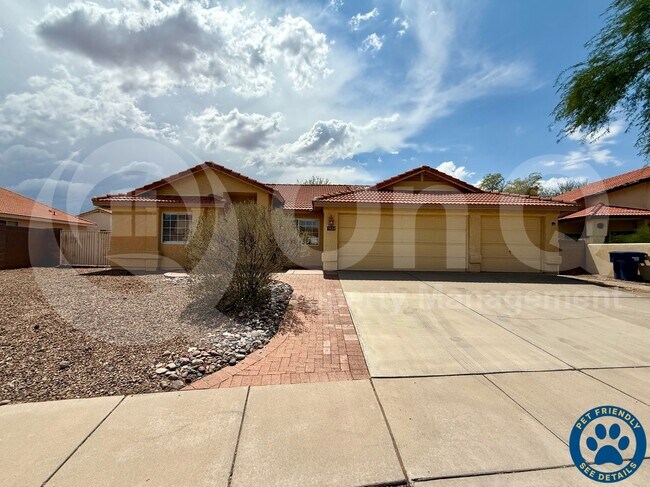 property at 7634 S Wildberry Ave