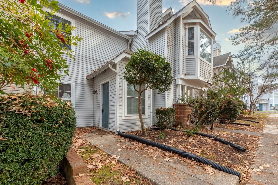 105 Stratford Dr in Williamsburg, VA - Building Photo