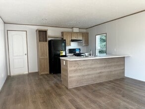 537 Canterbury Ct in Timmonsville, SC - Building Photo - Building Photo