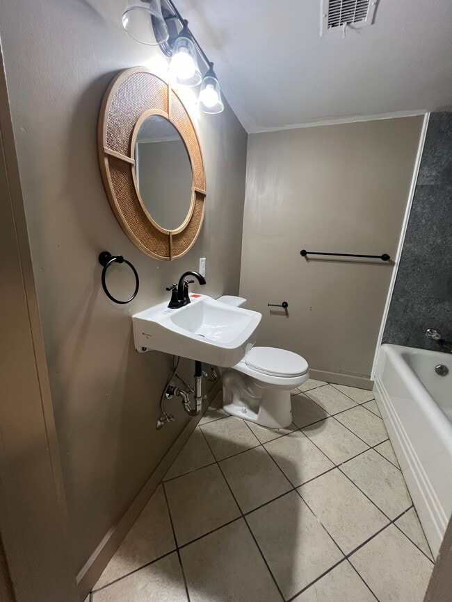 20 E 15th Ave in Hutchinson, KS - Building Photo - Building Photo