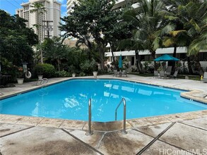 425 Ena Rd in Honolulu, HI - Building Photo - Building Photo