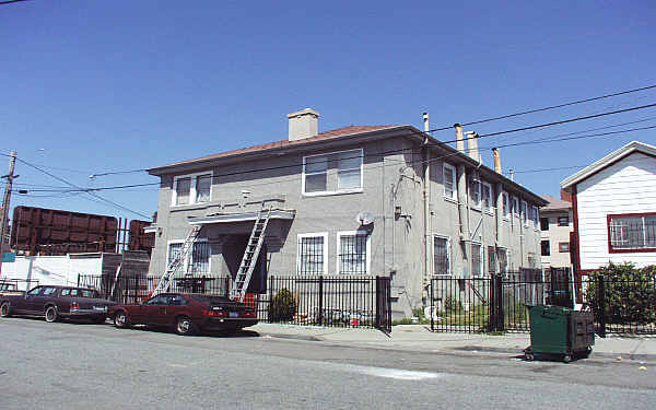 734 25th St in Oakland, CA - Building Photo