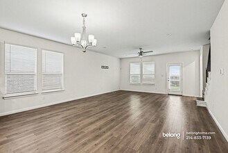 5458 Ridgeway Dr, Unit 2 in Haltom City, TX - Building Photo - Building Photo