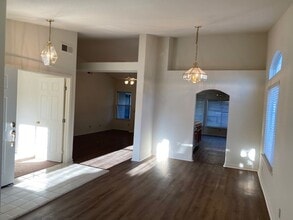 1569 Steinbeck Dr in Roseville, CA - Building Photo - Building Photo
