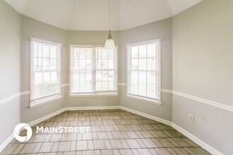 6575 Pine Top Cir E in Memphis, TN - Building Photo - Building Photo