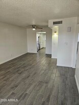 3810 E Earll Dr in Phoenix, AZ - Building Photo