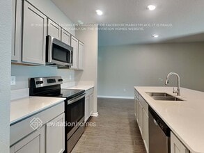 1070 Caitlin Loop in Haines City, FL - Foto de edificio - Building Photo