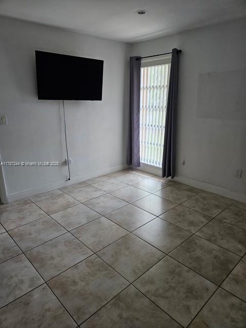 9483 SW 76th St in Miami, FL - Building Photo - Building Photo