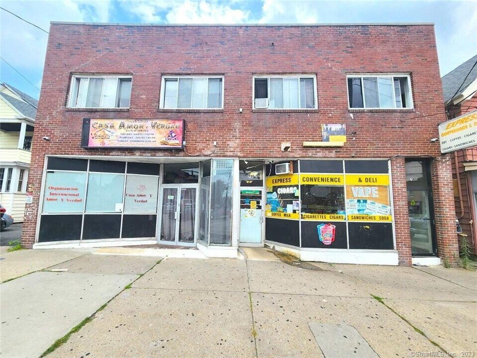 715 Burnside Ave-Unit -7 in East Hartford, CT - Building Photo