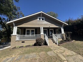 3104 W Markham St in Little Rock, AR - Building Photo