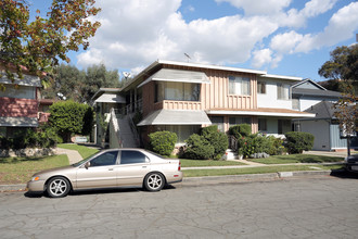 633 Howland Dr in Inglewood, CA - Building Photo - Primary Photo