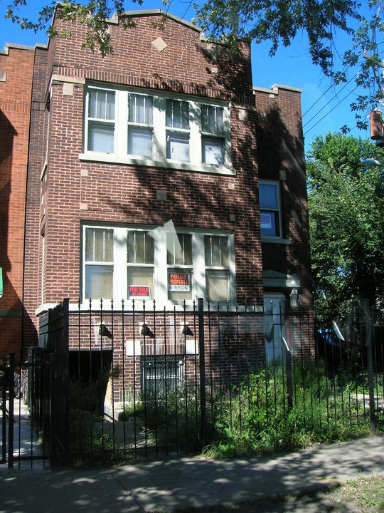 742 N Springfield in Chicago, IL - Building Photo