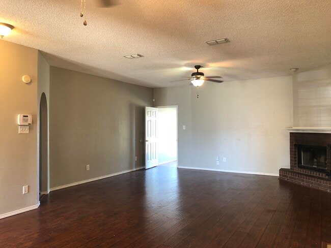 402 Juneau Ave in Lubbock, TX - Building Photo - Building Photo