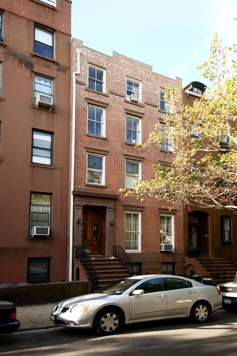 124 Amity St in Brooklyn, NY - Building Photo