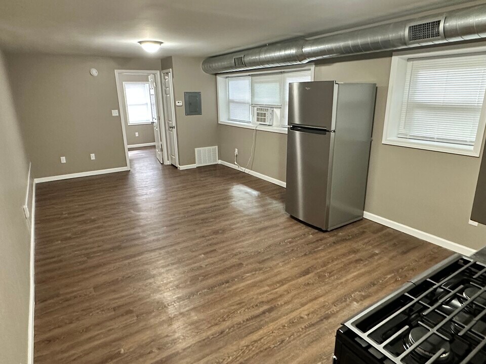 206 Locust St, Unit 2 in Burlington, IA - Foto de edificio