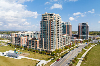 18 Uptown Dr in Markham, ON - Building Photo - Building Photo