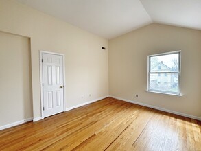 54 Stuart Ave-Unit -11 in Norwalk, CT - Building Photo - Building Photo