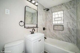 325 Fairbanks Pl in Munster, IN - Building Photo - Building Photo