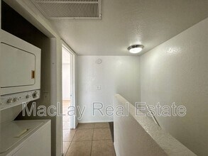 2801 E Monte Cristo Ave in Phoenix, AZ - Foto de edificio - Building Photo