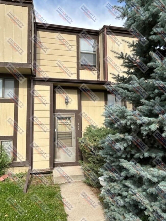 property at 710 S Gurley Ave