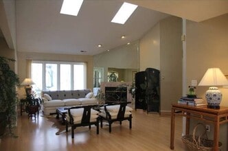 31 Westwinds Dr in West Windsor, NJ - Building Photo - Building Photo