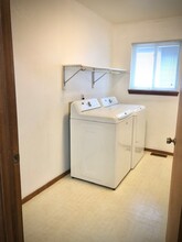 8659 Chancellor Dr, Unit QueenBedroomBasementRoom in Colorado Springs, CO - Building Photo - Building Photo