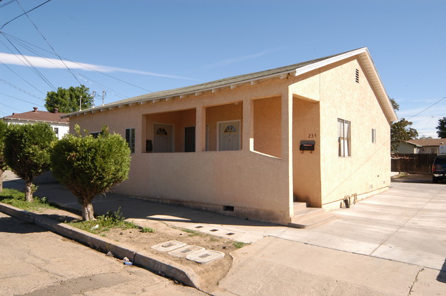 233 1/2 S Ojai St in Santa Paula, CA - Building Photo - Building Photo