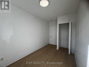 804A St Clair Ave W in Toronto, ON - Building Photo - Building Photo