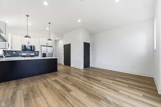 861 E 63rd Pl in Chicago, IL - Building Photo - Building Photo