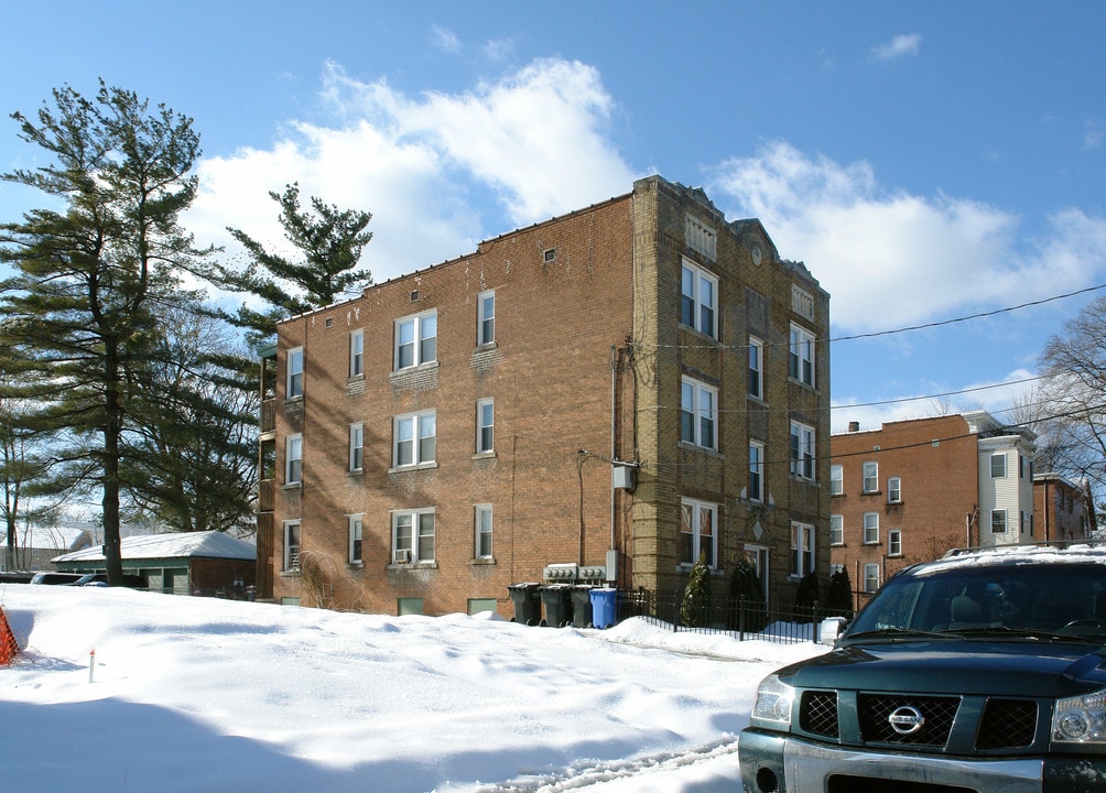 45 School St in Hartford, CT - Building Photo