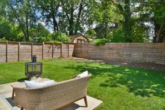 219 Fayetteville St in Asheville, NC - Building Photo - Building Photo