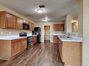 1836 Elk Lake Tr in Justin, TX - Building Photo - Building Photo