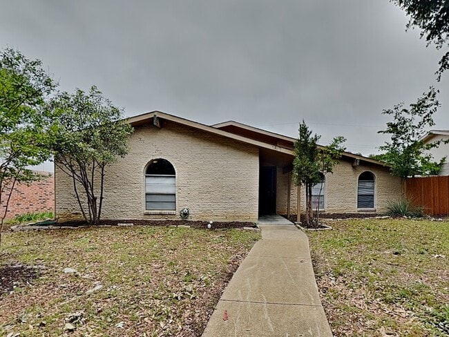 property at 1517 Camelia Dr