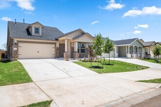 461 Alamito Ave in Kyle, TX - Building Photo - Building Photo