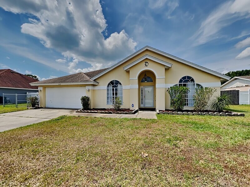 2214 Amberly Ave in Orlando, FL - Building Photo