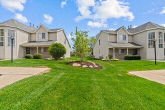Bayberry Farms Apartments in Wyoming, MI - Building Photo - Building Photo