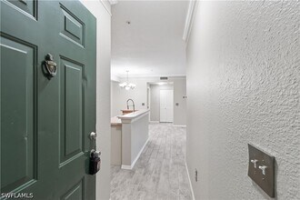 11561 Villa Grand in Ft. Myers, FL - Building Photo - Building Photo