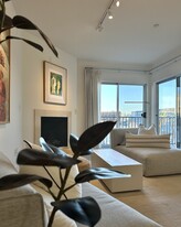 733 S Manhattan Pl, Unit 506 in Los Angeles, CA - Building Photo