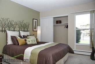 Flight at Lowry in Aurora, CO - Building Photo - Interior Photo