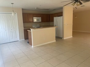 235 Glowing Peace Ln in Orlando, FL - Building Photo - Building Photo