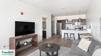 5811 Main St in McCordsville, IN - Building Photo