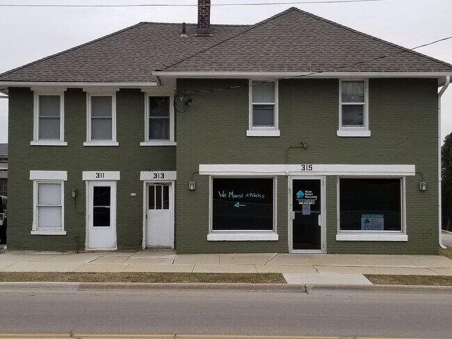 311-315 N Parker Dr in Janesville, WI - Building Photo - Building Photo