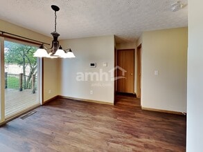 2649 Cross Creek Ave in Lancaster, OH - Building Photo - Building Photo